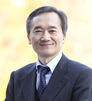 理工学部長　外村 佳伸